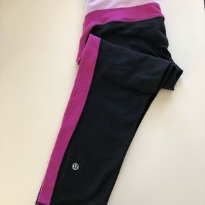 HOST PICK 🔥🔥🔥🔥🔥🔥Lululemon Black and Pink Capri Pants Size 6